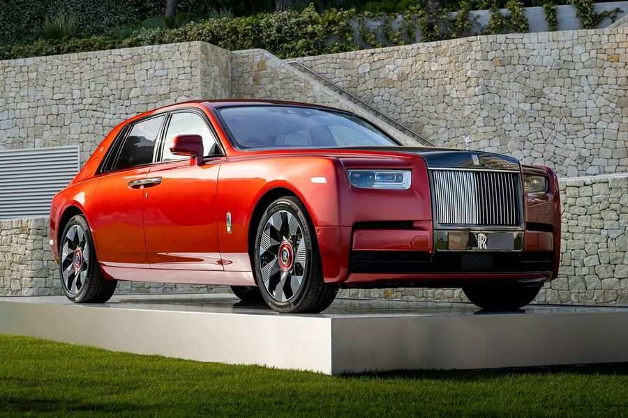 Premium Rental Benefits of Rolls-Royce